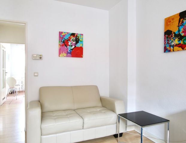 Perfekt Wohnen in Köln-Ehrenfeld: Möbliertes Apartment mit Balkon - Photo 1