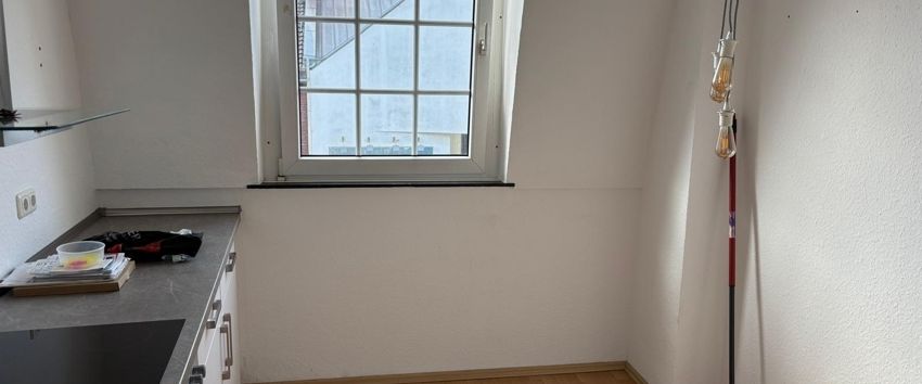 zu vermieten 2 ZKDB, 44 qm incl. Küche und großer ca. 30 qm Gemeinschaftsdachterrasse im 3. OG. - Photo 1