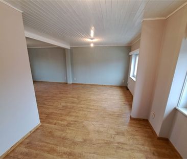 Een gerenoveerd appartement in het centrum van Westmalle - Photo 1