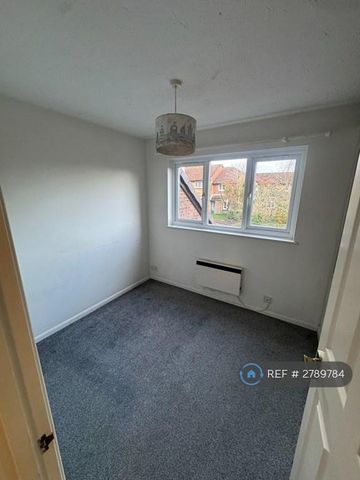 1 bedroom flat to rent - Photo 2