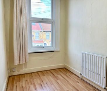 3 bedroom maisonette - Photo 2