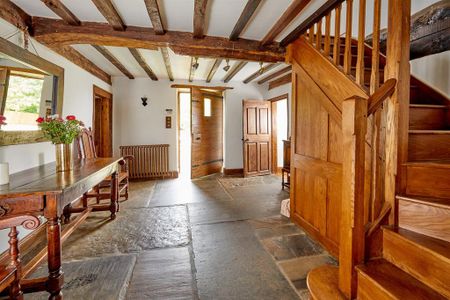 5 bedroom detached house to rent - Photo 2