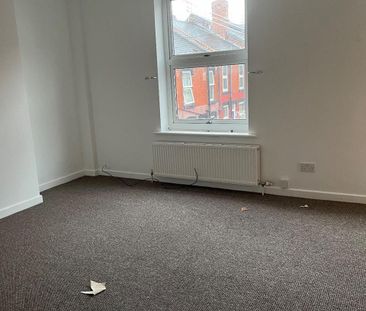 4 Bed Terraced House, Aviary Road, LS12 - Photo 4