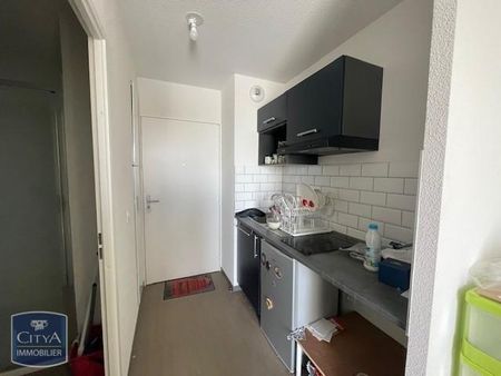 Location Appartement 1 pièce 18m² LA ROCHELLE 17000 - Photo 3