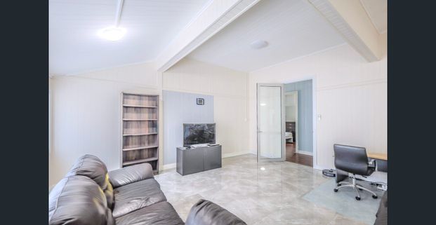 Modern 4-Bedroom Home | Furnished Options + All Bills Included - Photo 1