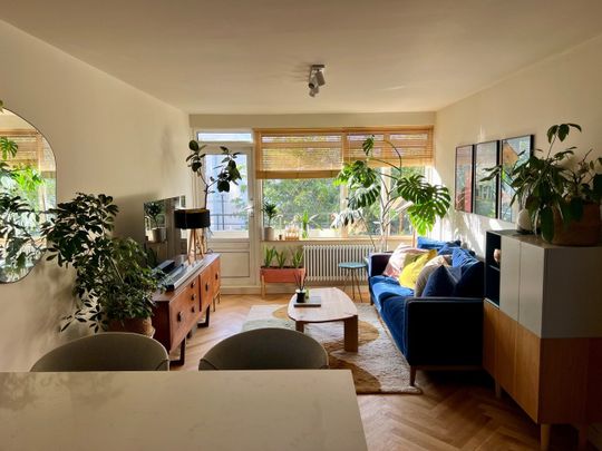 1 Bed Flat, Tor Court, W8 - Photo 1