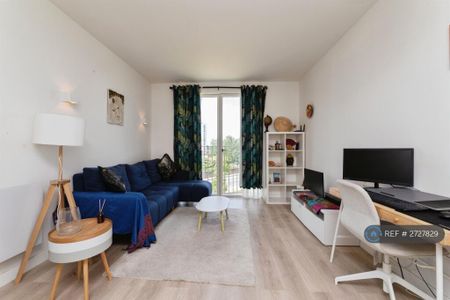 1 bedroom flat to rent - Photo 4