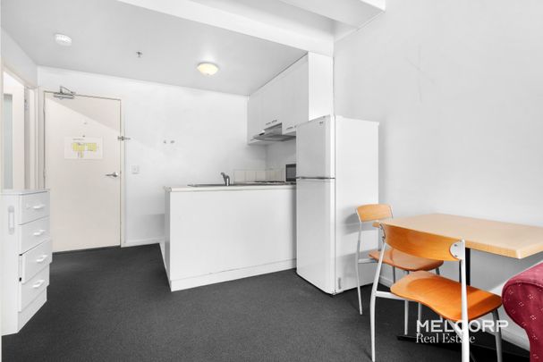 CENTRAL BLISSED ONE BEDROOM - FURNISHED - Photo 1