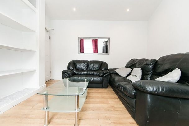 Kelsall Place, Hyde Park, Leeds - Photo 1