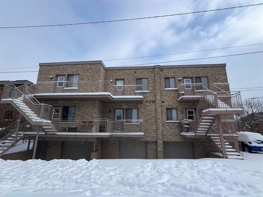 6937 Av. De Monts - Photo 1