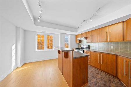 For Lease - 69 Steele Park Private, Cyrville - Carson Grove - Pineview, Ontario - Photo 5