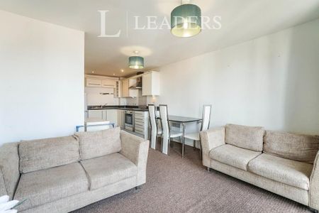 1 bedroom flat to rent - Photo 2