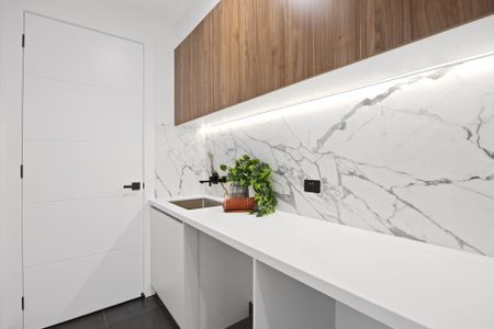 4-Bedroom Delight in the Heart of Kilsyth - Photo 4