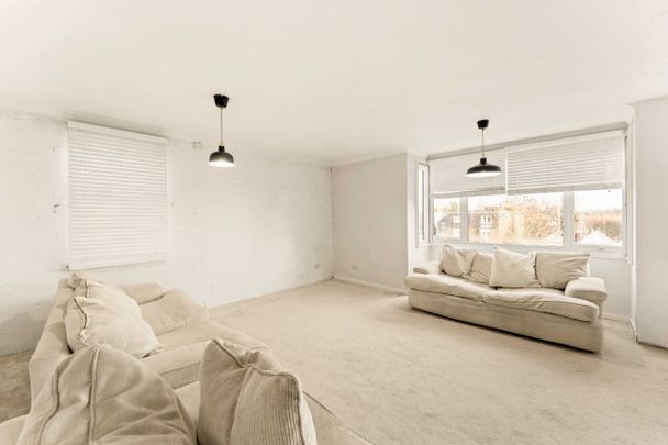 Bolton Road, Chiswick, W4, London - Photo 1