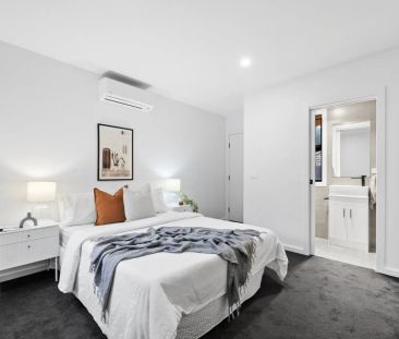 Light Filled Luxury - Photo 5