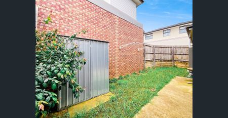 Modern Townhouse in Perfect Location - Photo 4