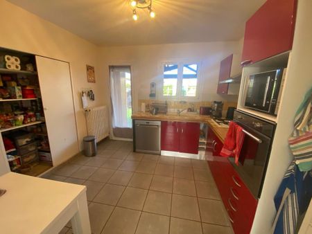 Location Maison 6 pièces 110m² MONT DE MARSAN 40000 - Photo 4