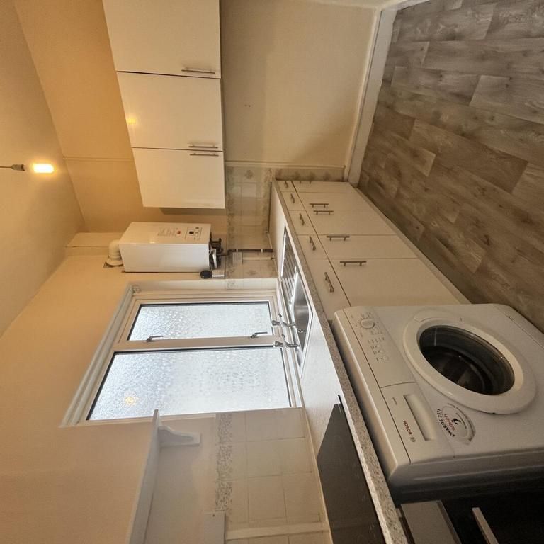 2 bedroom detached bungalow to rent - Photo 1