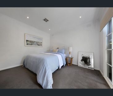 LIGHT FILLED TOWNHOUSE - Photo 6