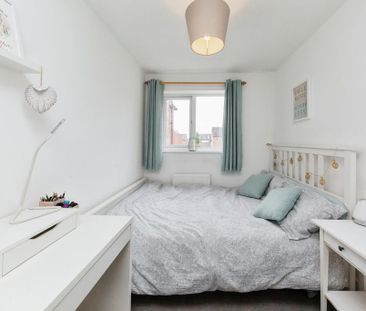 2 bedroom terraced house to rent - Photo 4