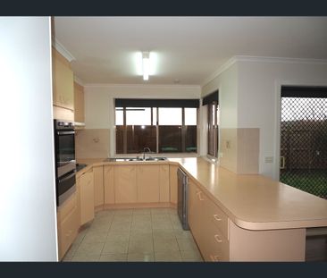 1/22 Denver Drive, Narre Warren, Vic 3805 - Photo 5