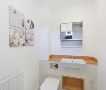 2 Bed Flat, Harston Walk, E3 - Photo 4