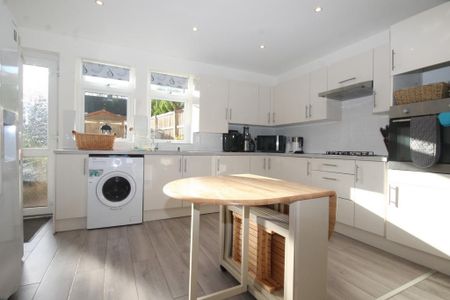 3 bedroom house to rent - Photo 3