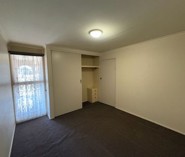 Neat & Tidy Unit! - Photo 4