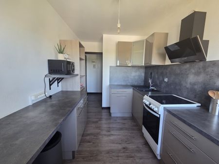 Location Appartement 2 pièces 53m² LA CHAPELLE ST LUC 10600 - Photo 4