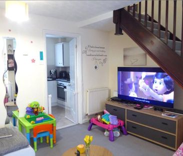 2 bedroom terraced house to rent - Photo 1