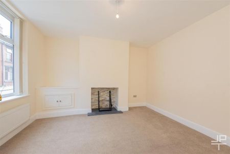 2 bedroom terraced house to rent - Photo 3