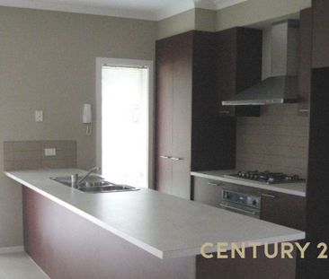 Neat & Central 2-Bed Unit - Photo 3