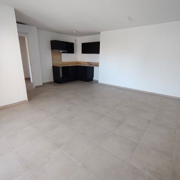 Location Appartement 3 pièces 63m² AGDE 34300 - Photo 1