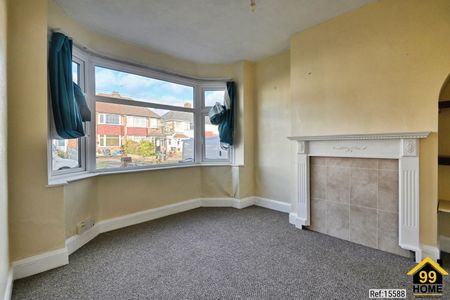 3 bed Semi-detached in Pypehays , Birmingham, B24 0QG - Photo 4