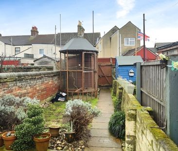 3 bedroom mid-terrace to rent 6 Princes Road, Lowestoft, NR32 - Photo 2