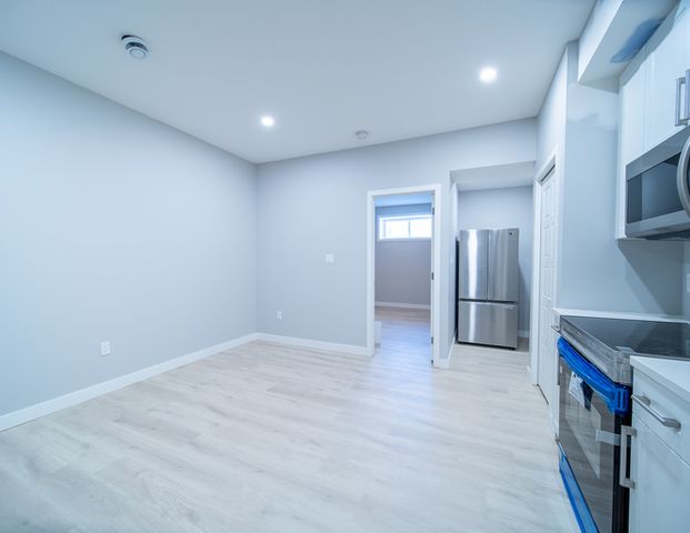 Beautiful 1-Bedroom Legal Basement Suite in Glenridding Ravine! Utilities Included! Available April 1! | 2128 159 Street Southwest, Edmonton - Photo 1