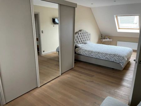 Halfopen recente woning met tuin en garage. - Photo 4