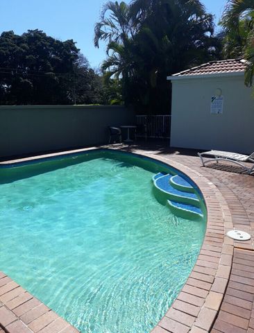 Broadbeach - Photo 3
