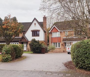 5 bedroom detached house to rent - Photo 2