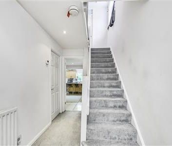 Nightingale Road, CR2 - Photo 3