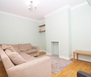 3 bedroom semi-detached house to rent - Photo 4