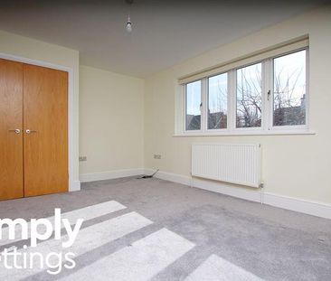 4 bedroom house to rent - Photo 2