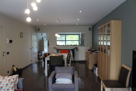 Eéngezinswoning met mooie, aangelegde tuin - Foto 5