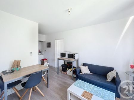 Location Appartement 2 pièces 38m² LA NEUVILLETTE 51100 - Photo 2