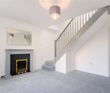2 bedroom semi-detached house to rent - Photo 6