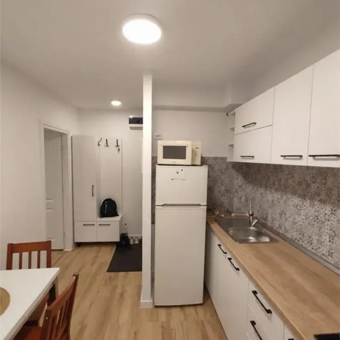 Apartament cu 2 camere, decomandat, 7 Noiembrie, Targu Mures. - Photo 1