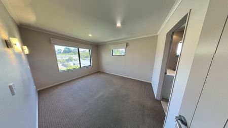 Paekakariki - 3 Bedrooms - Photo 4