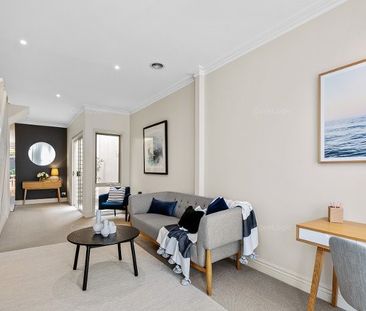 Close to Everything! - Photo 2