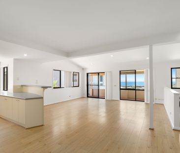 Three Bedroom Home with Ocean Views - Photo 2