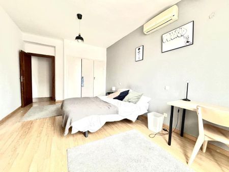 Luxury Apartment for rent in Madrid, Spain - Photo 3